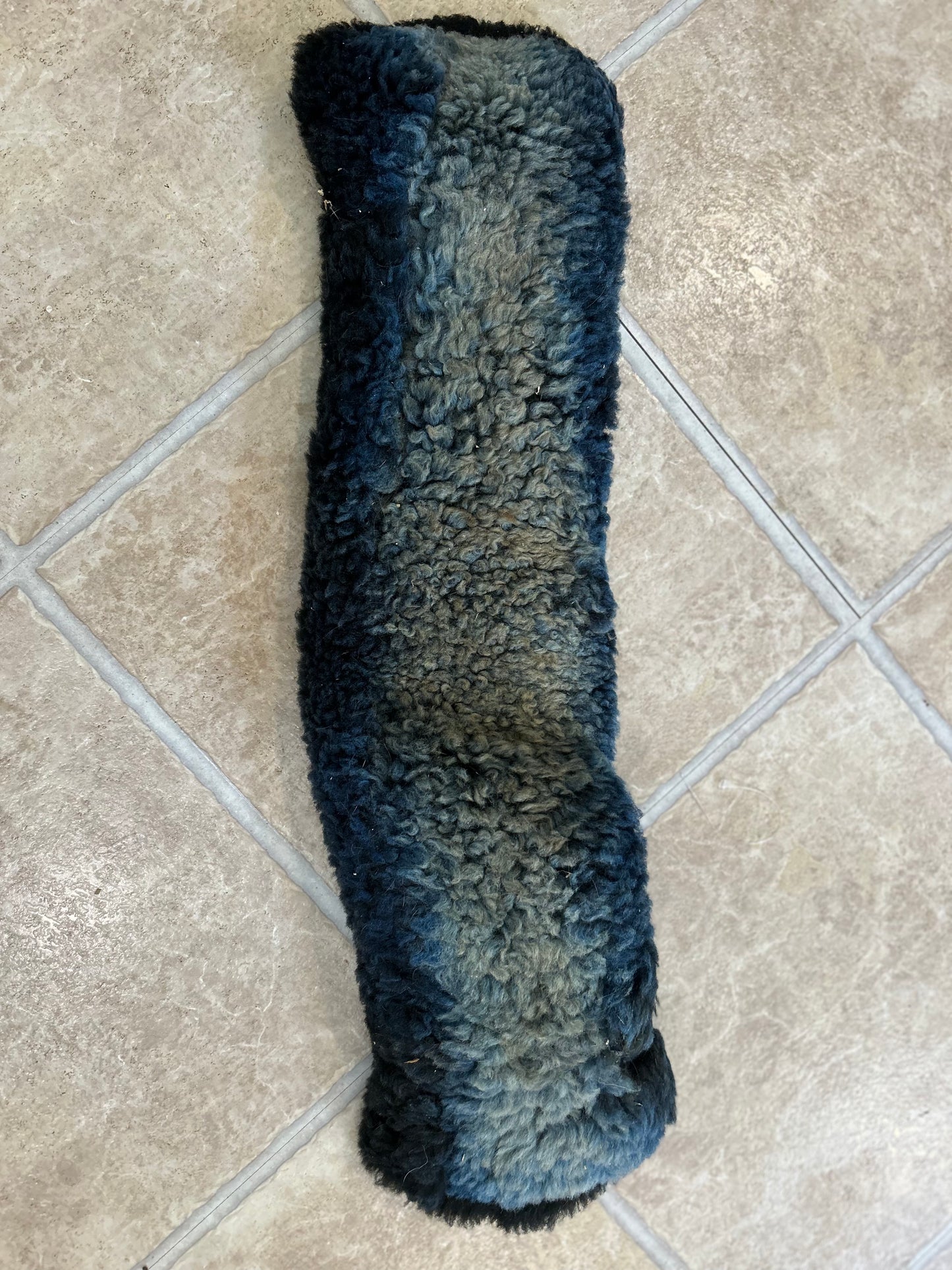 Sheepskin girth cover 23”