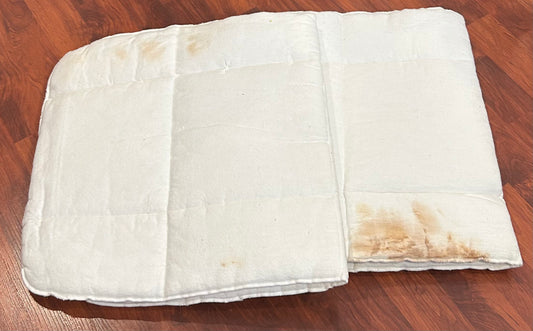 17” quilts white. Set of 2. Stained