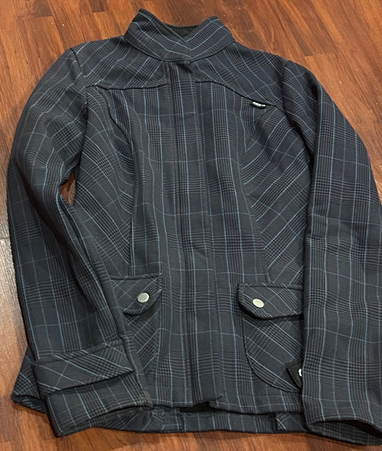 Arista XS blue plaid light jacket