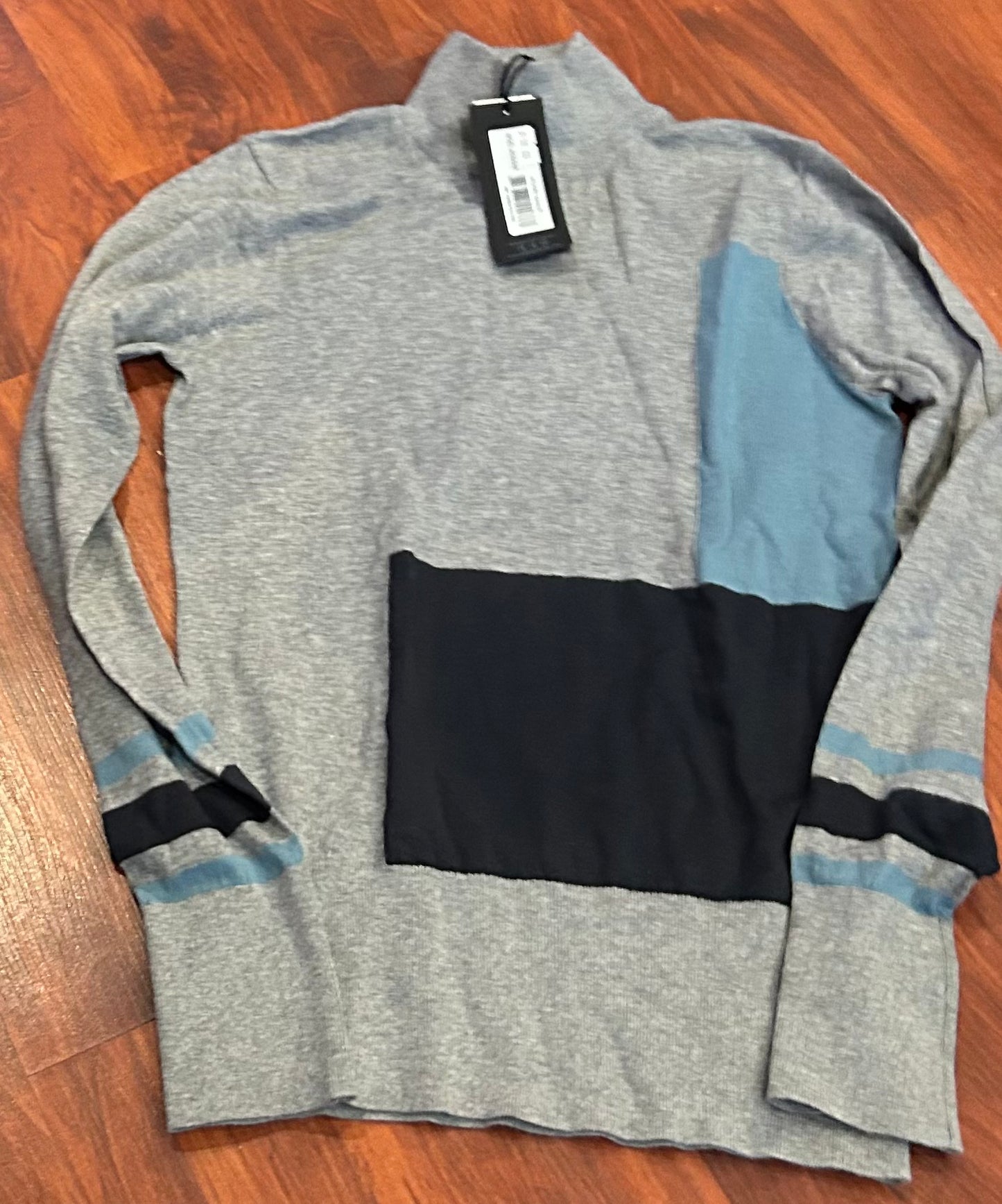 Asmar small grey sweater. Brand new