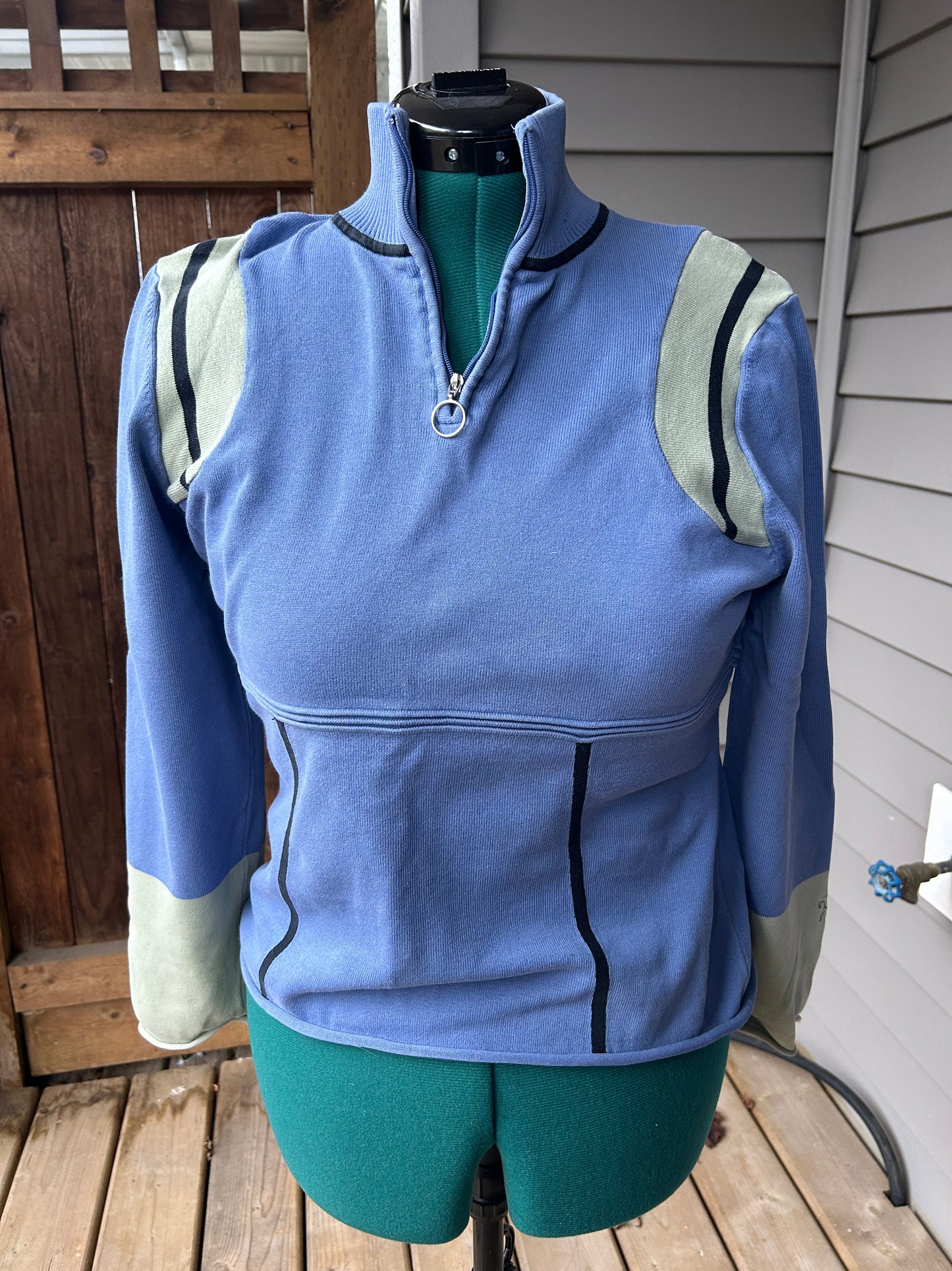 Kerrits XL (fits small) blue sweater