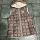 Lies day puffy vest with permanent hood taupe S