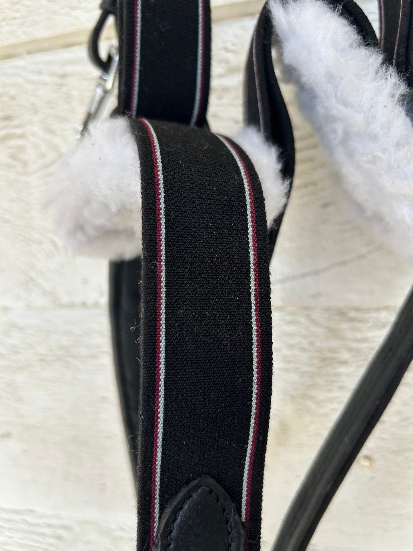 Full size 1 1/2” 5 point breastplate with running attachment. Black. Brand new.