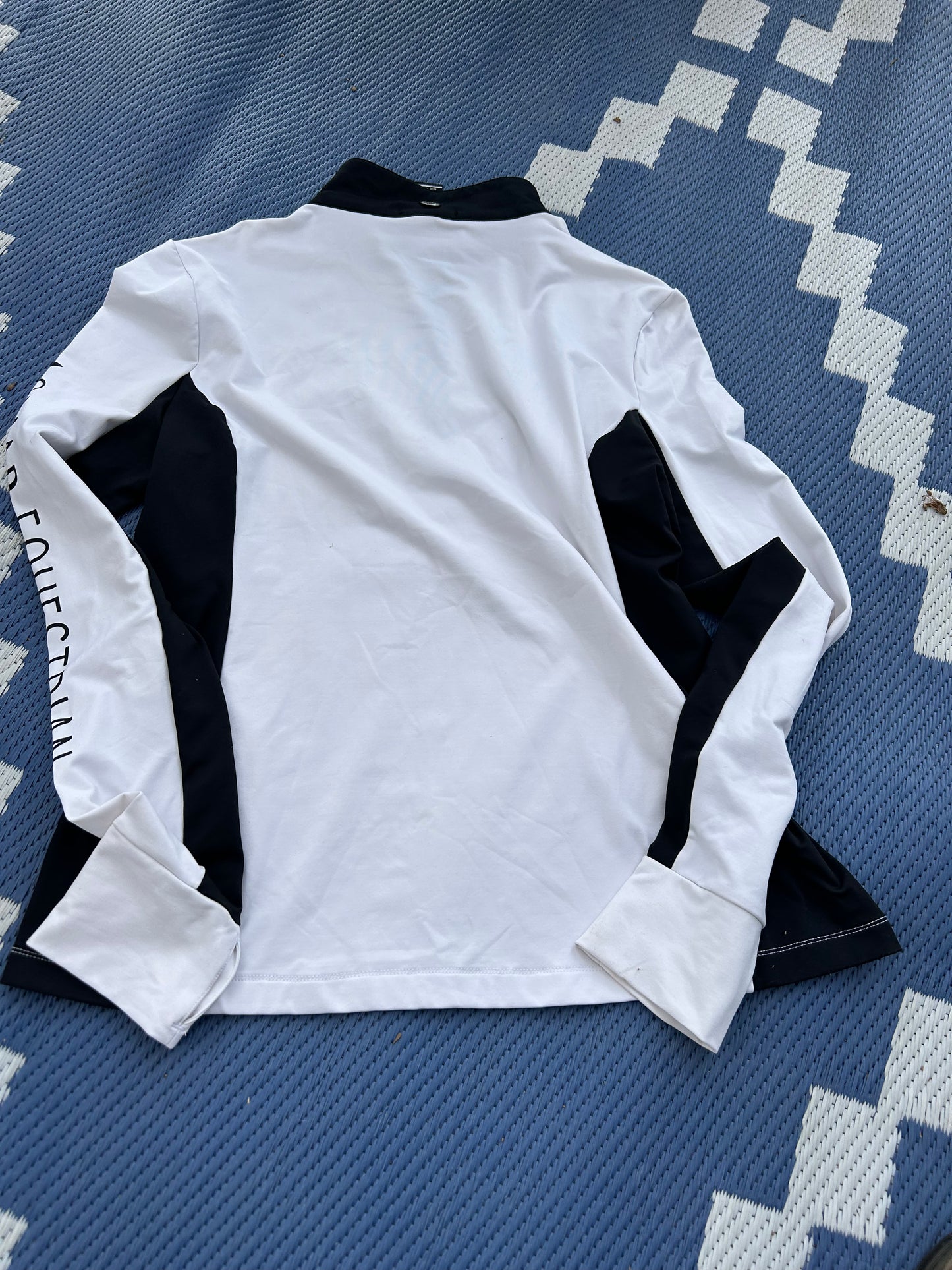 Asmar 2XL white/black long sleeve shirt. Dirty
