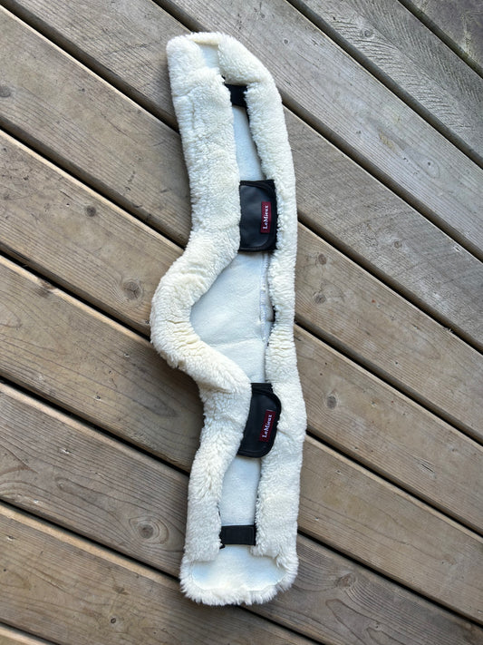 26” LeMiuex merino anatomical girth cover natural
