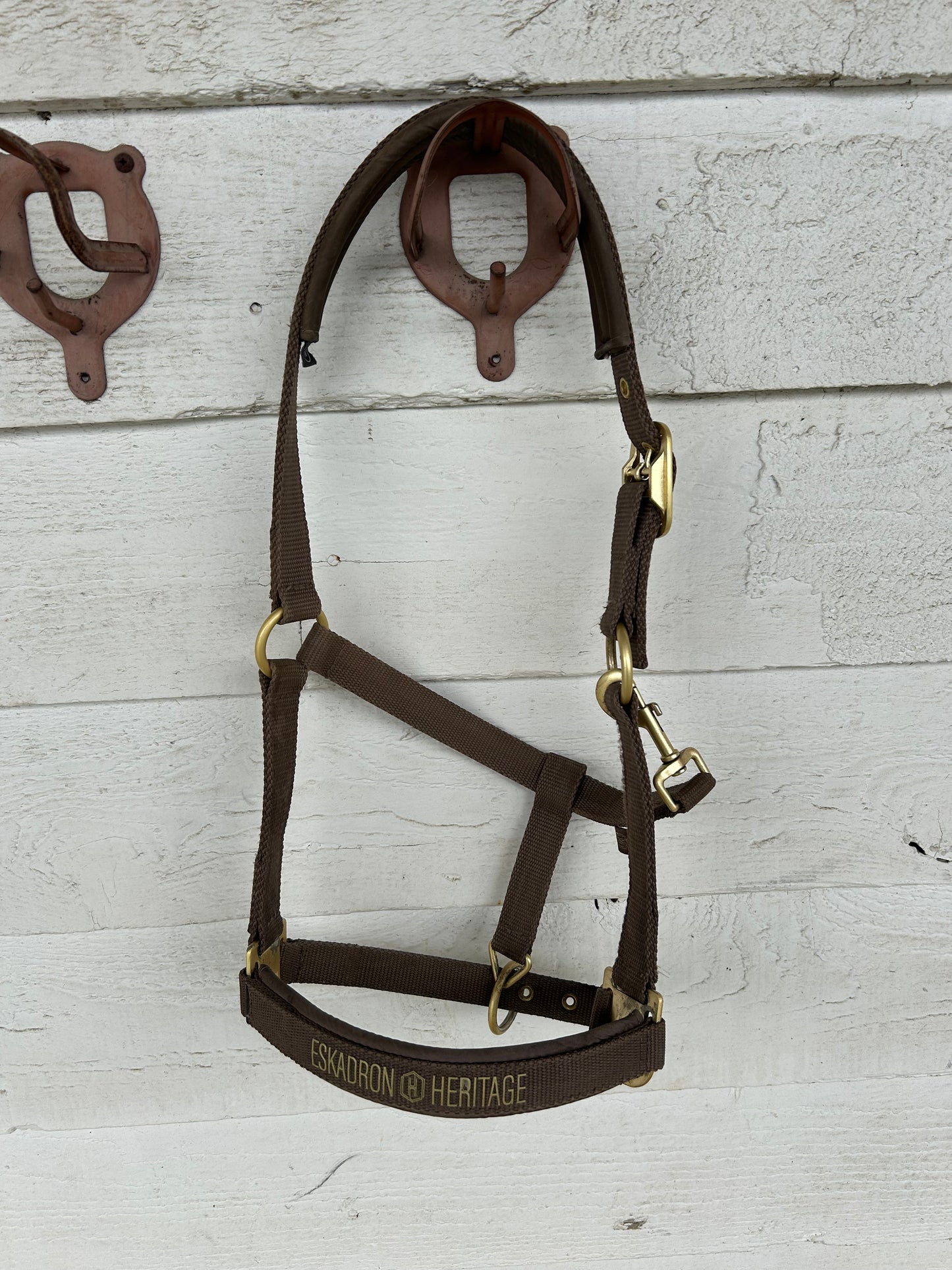 Eskadron nylon brown halter WB sized