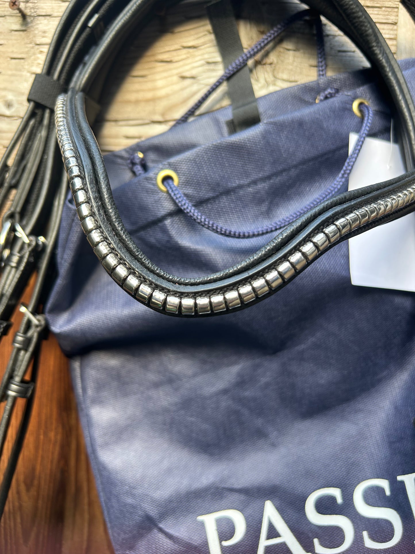 Passier balance full size snaffle bridle. Brand new. Reins are the ring type attachment.