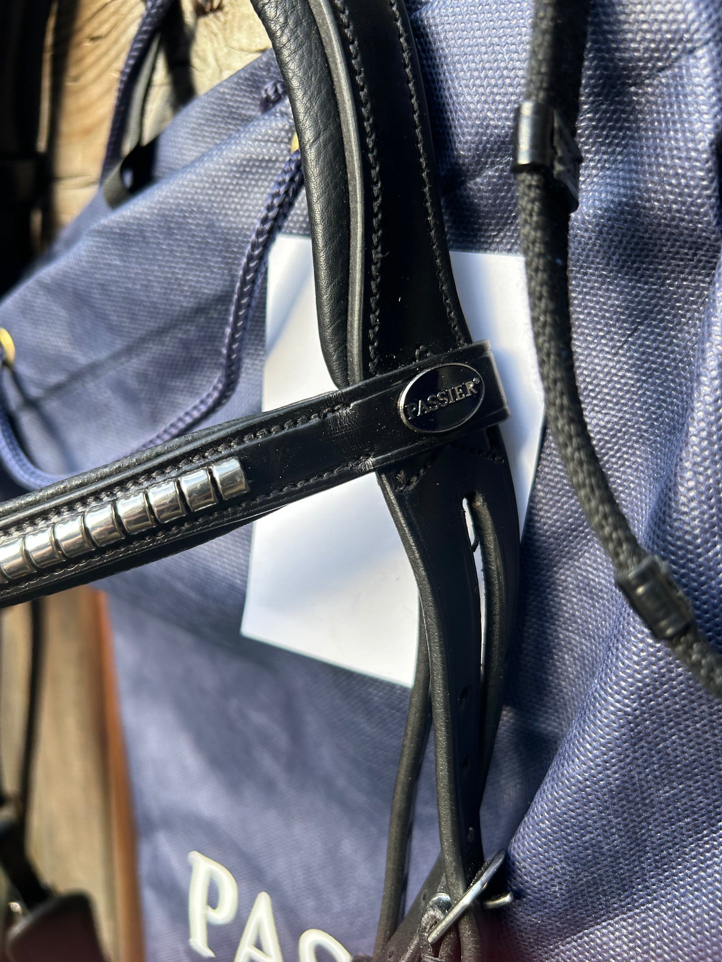 Passier balance full size snaffle bridle. Brand new. Reins are the ring type attachment.