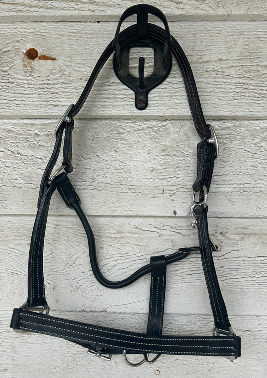 Black full size leather halter with white triple stitching. Chrome hardware