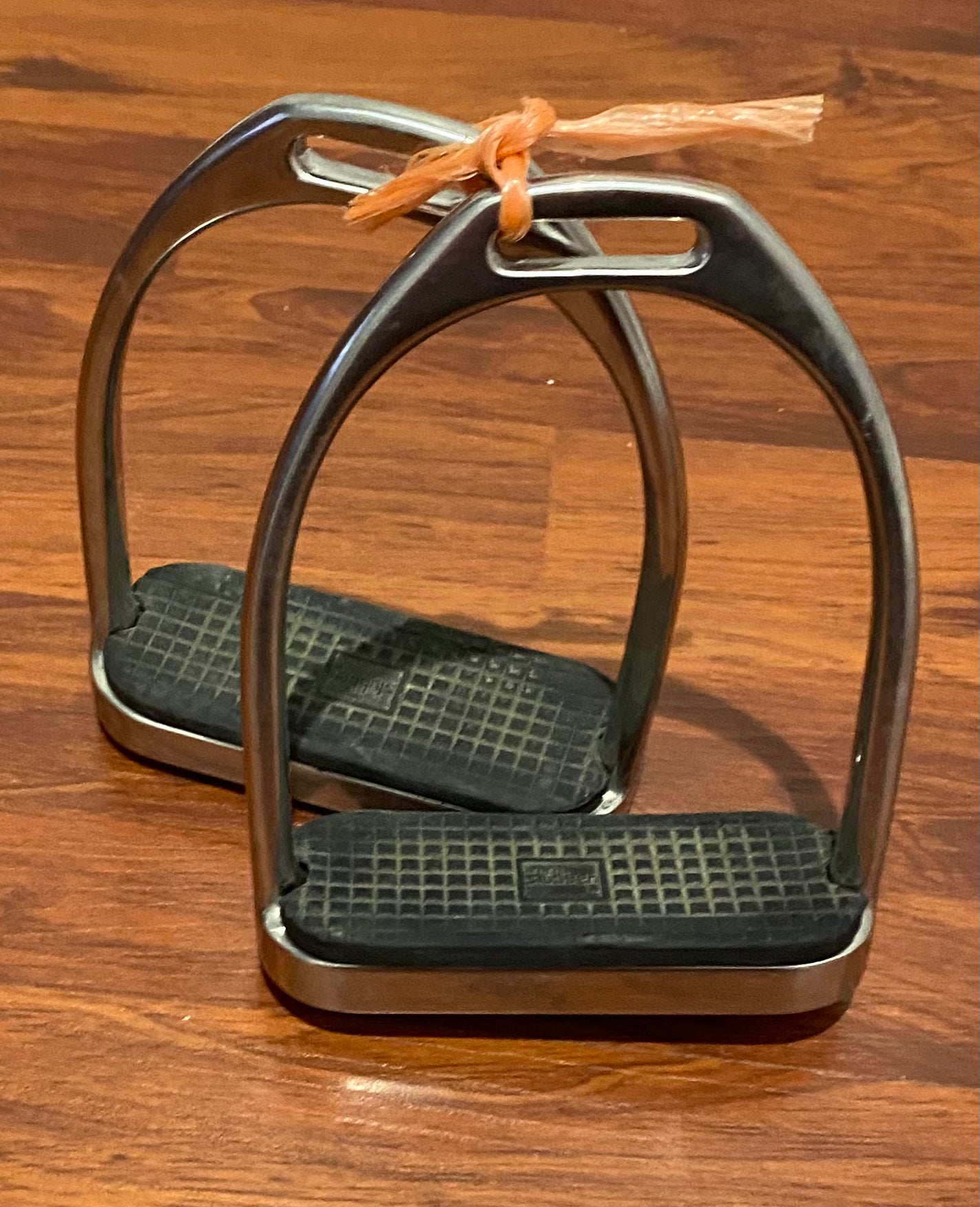 Stubben Stirrup Irons 4.5”